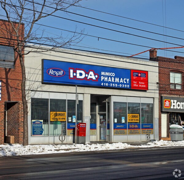 More Photos Of 2408 Lake Shore Blvd W, Toronto Storefront For Sale