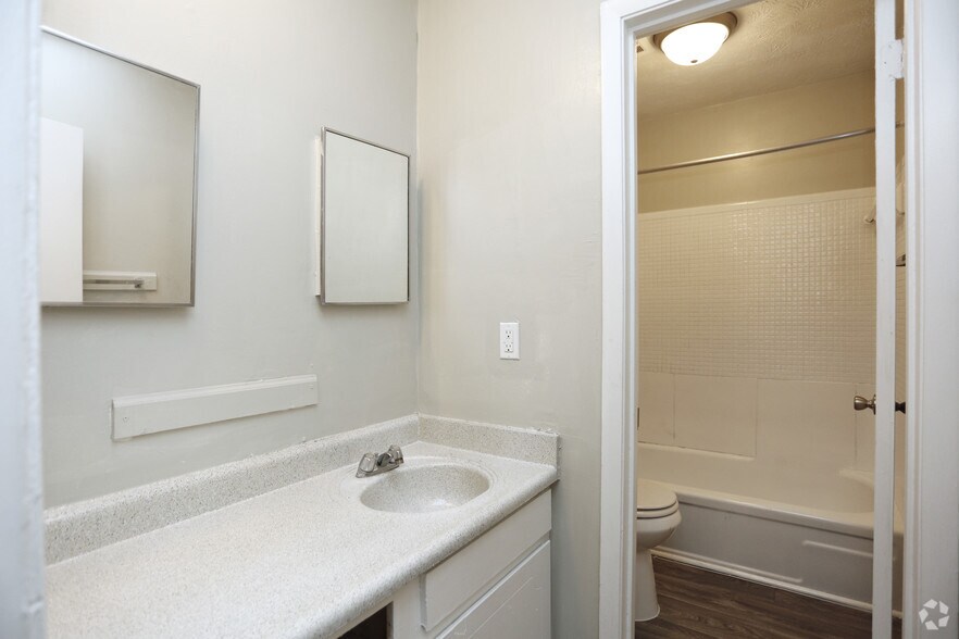 2800 Camp Creek Pky, Atlanta, GA 30337 Apartments For Sale