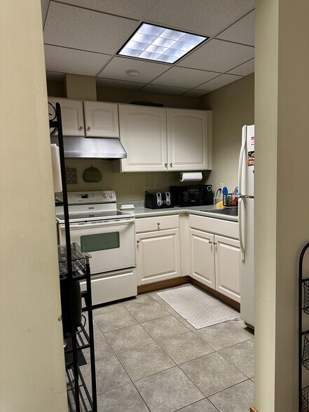 More Photos Of 20 Center Park Rd, Topsham Warehouse For Sale