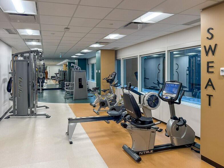 More Photos Of 510 Burrard St, Vancouver Office For Lease