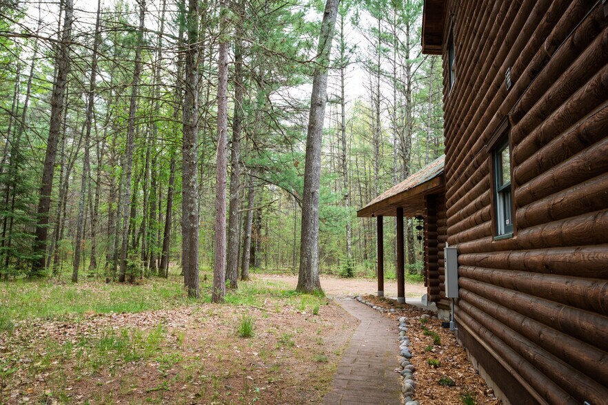 More Photos Of 6926 Aarwood Trail NW, Rapid City Hotel For Sale