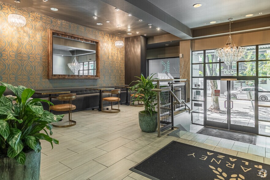 More Photos Of 1102 NW Lovejoy St, Portland Apartments For Lease