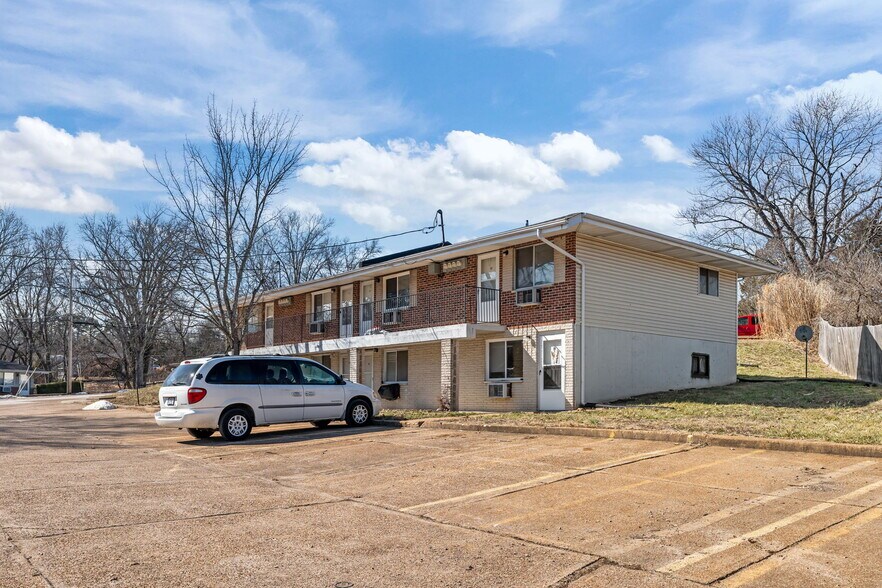 More Photos Of 2404 Williams Creek Rd, High Ridge Apartments For Sale