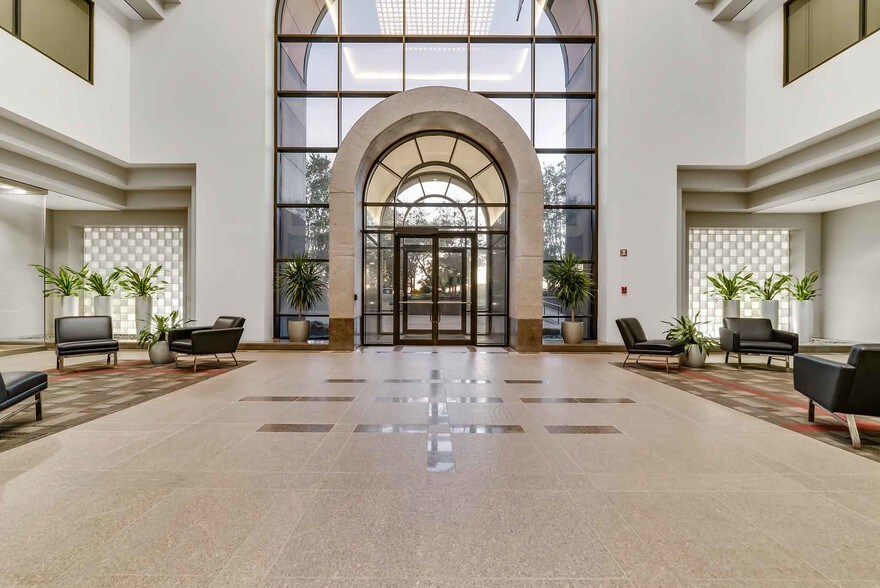 More Photos Of 14100 San Pedro Ave, San Antonio Office For Lease