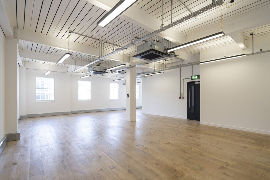 More Photos Of 4 Bath Pl, London Office For Lease