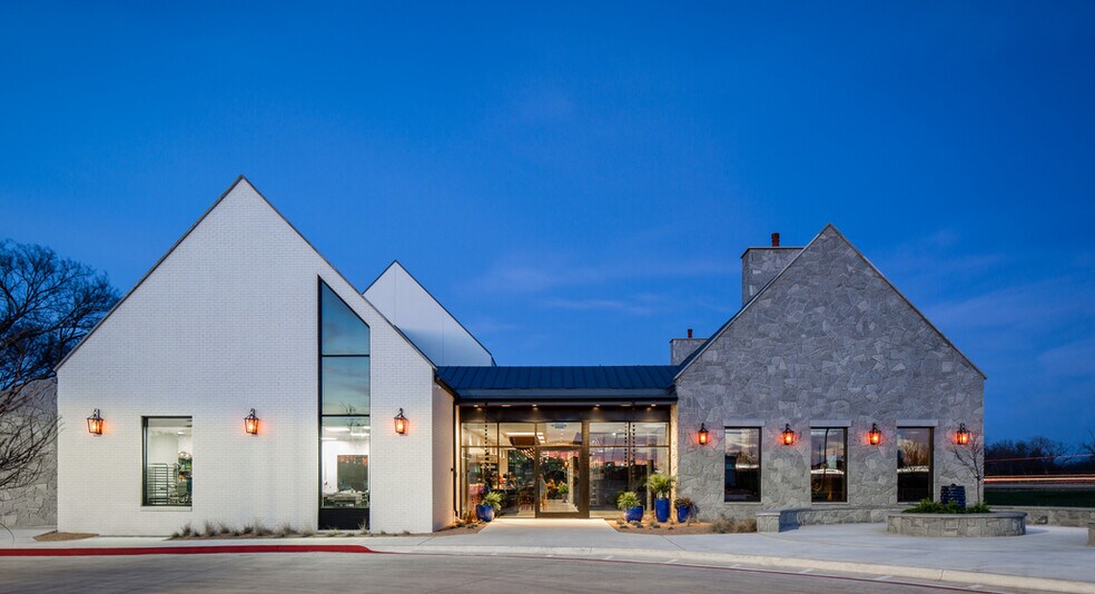 Primary Photo Of 4000 E Palm Valley Blvd, Round Rock Restaurant For Sale