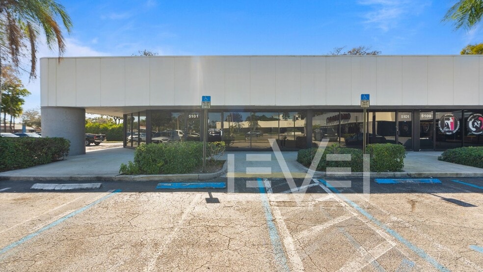 More Photos Of 5101-5131 N University Dr, Lauderhill Unknown For Lease