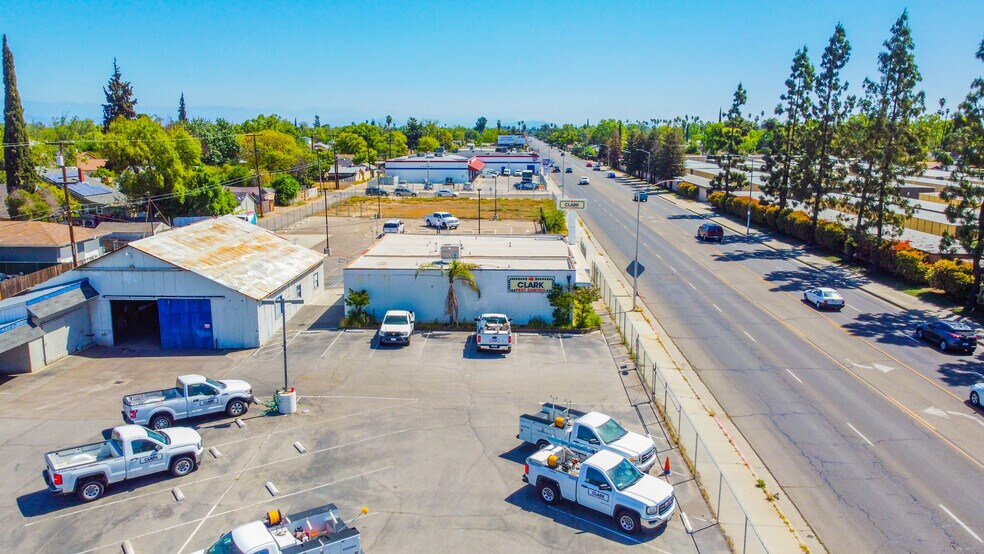 More Photos Of 3405 E Tulare St, Fresno Flex For Sale