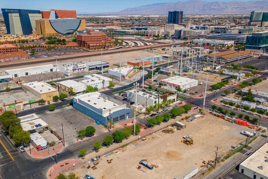 More Photos Of 808 S 1st St, Las Vegas General Retail For Sale