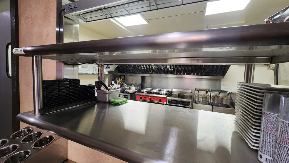 More Photos Of 204 S Coeur D Alene Ave, Harrison Restaurant For Sale