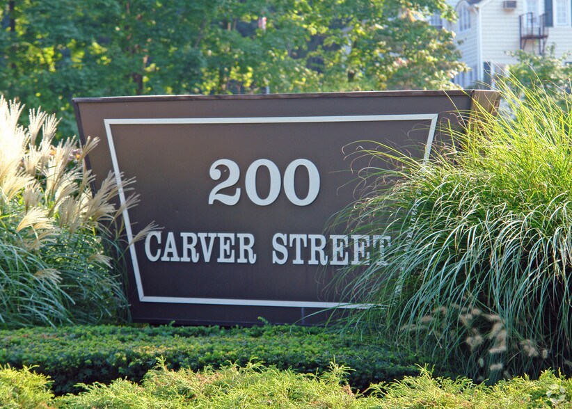 More Photos Of 200 W Carver St, Huntington Medical For Lease