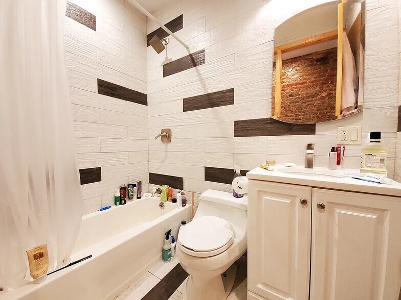 More Photos Of 550 Bainbridge St, Brooklyn Apartments For Sale