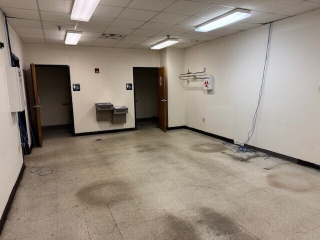 More Photos Of 800 Scott St, Wausau Light Manufacturing For Lease