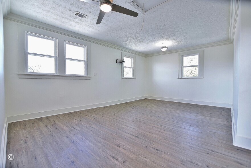 More Photos Of 2121 Wynnton Rd, Columbus Office For Sale