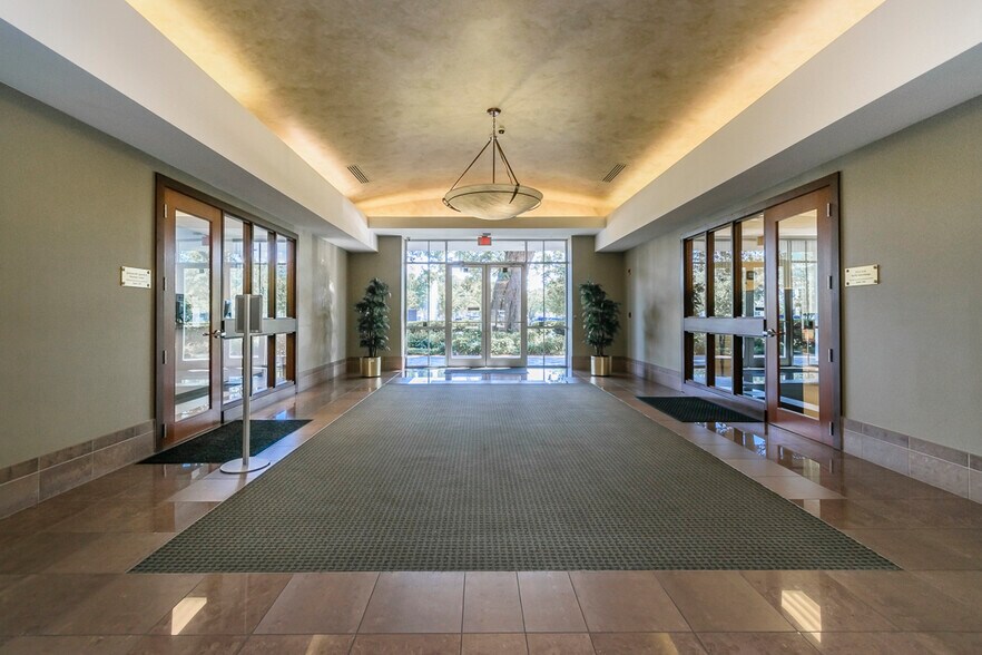 More Photos Of 1010 Davis St, Jacksonville Office For Lease