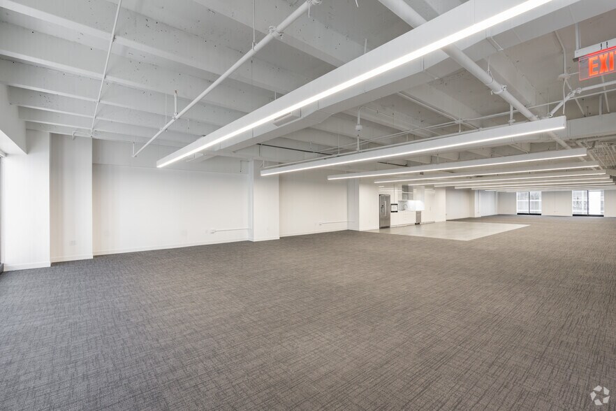 More Photos Of 44 W Flagler St, Miami Office For Lease