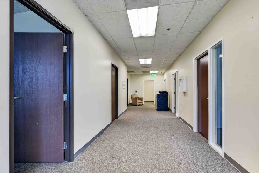 More Photos Of 9031 N Lurline Ave, Chatsworth Distribution For Lease