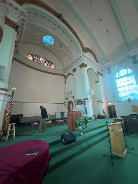 More Photos Of 5001 S Hermitage Ave, Chicago Religious Facility For Sale