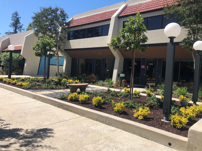 More Photos Of 9253-9259 Eton Ave, Chatsworth Warehouse For Lease