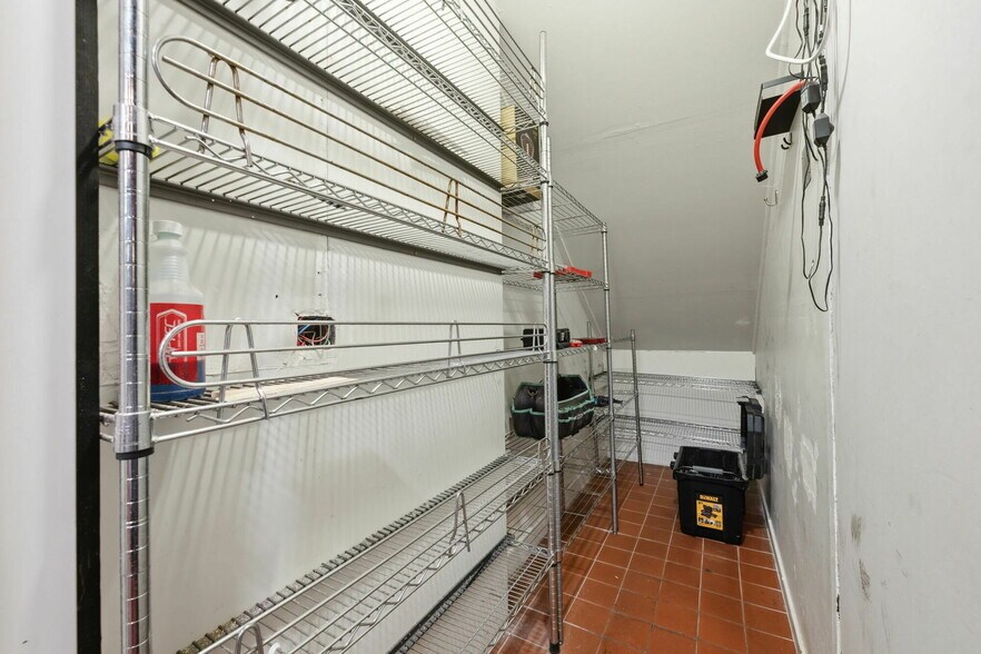 More Photos Of 329 14th St, Oakland Restaurant For Sale