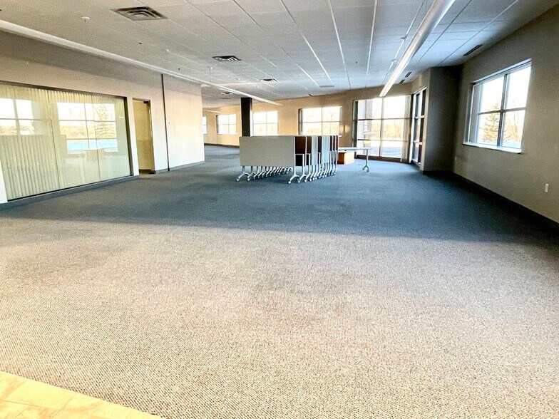 More Photos Of 20855 Kensington Blvd, Lakeville Office For Lease
