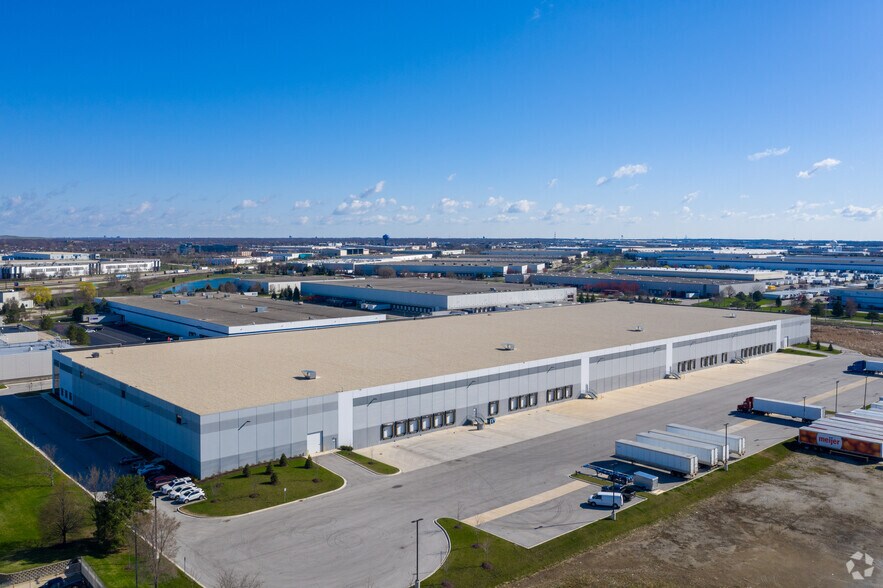 More Photos Of 1200 N Schmidt Rd, Romeoville Warehouse For Lease