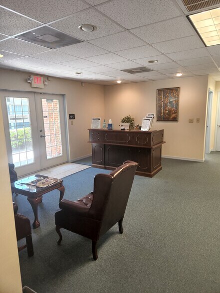 More Photos Of 2154 Seven Springs Blvd, New Port Richey Office For Lease