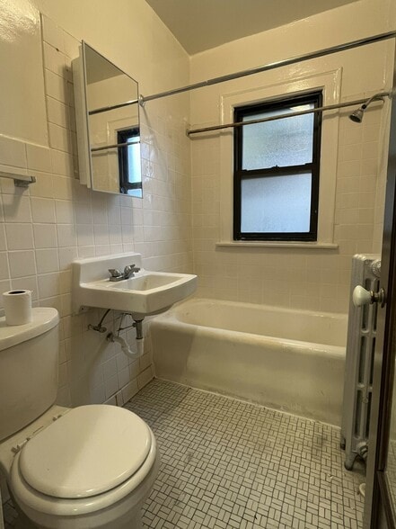 More Photos Of 1502 E 74th St, Chicago Apartments For Sale