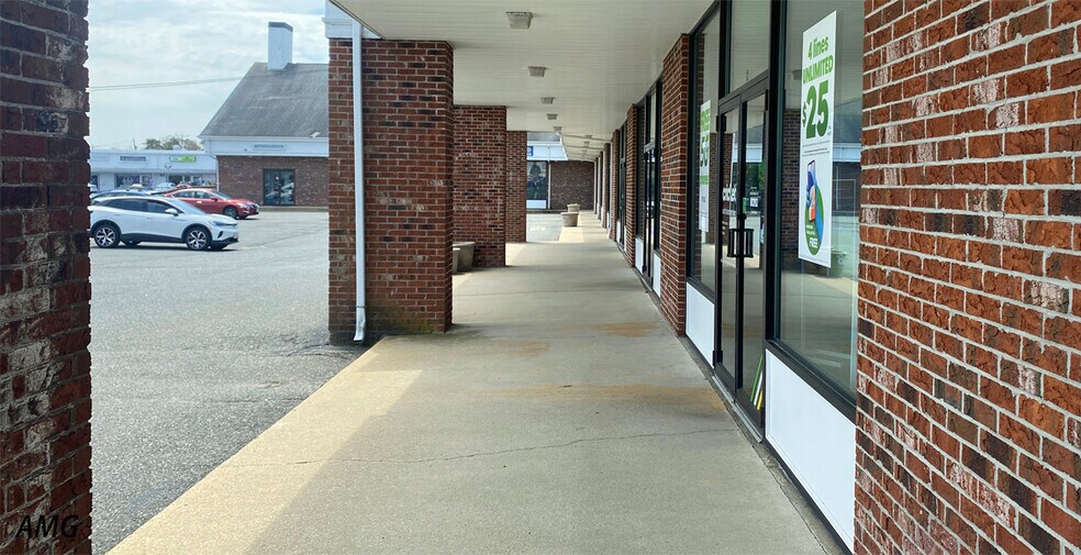 More Photos Of 11 Enterprise Rd, Hyannis Storefront For Lease