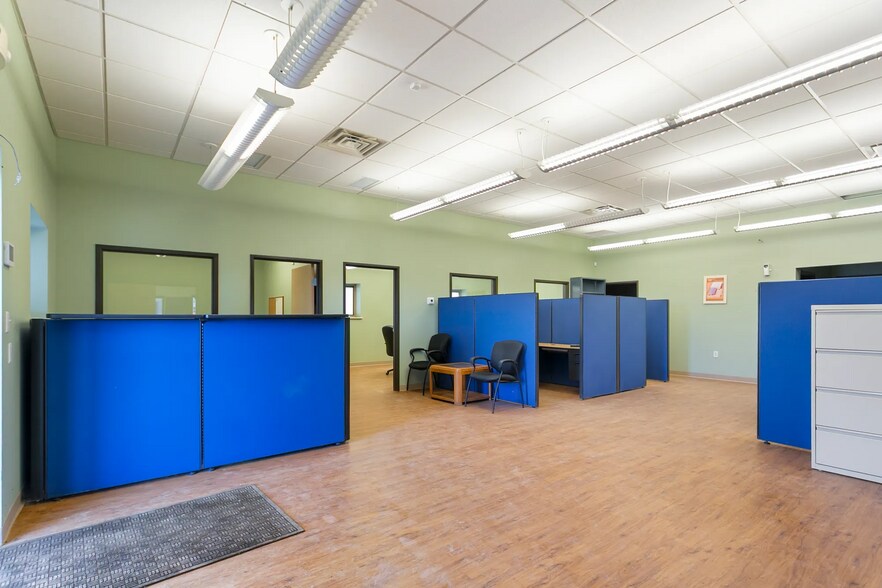 More Photos Of 3183 Highway 22 N, Dickinson Warehouse For Lease