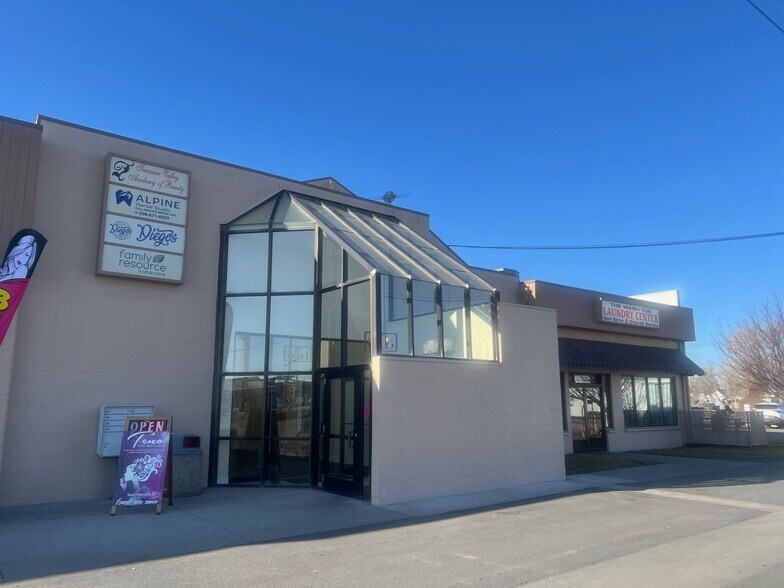 Primary Photo Of 49 NW 1st St, Ontario Freestanding For Sale