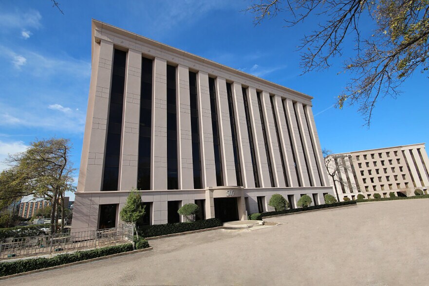 More Photos Of 507 N Sam Houston Pky E, Houston Office For Lease