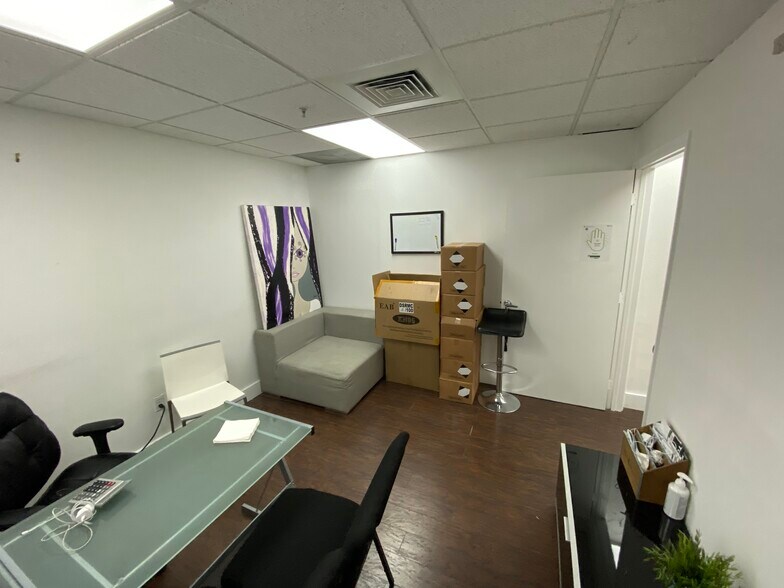 More Photos Of 2051 NW 112th Ave, Doral Showroom For Sale
