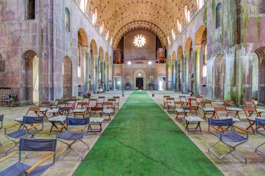 More Photos Of 575 Humboldt Pky, Buffalo Religious Facility For Sale