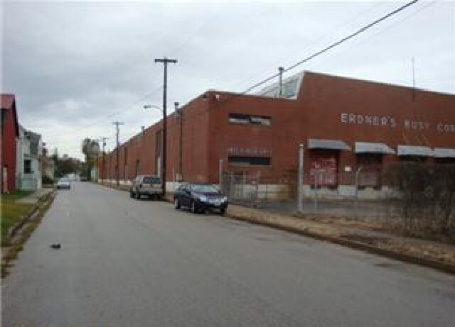 More Photos Of 27 Hubbell Ave, Salem Manufacturing For Sale