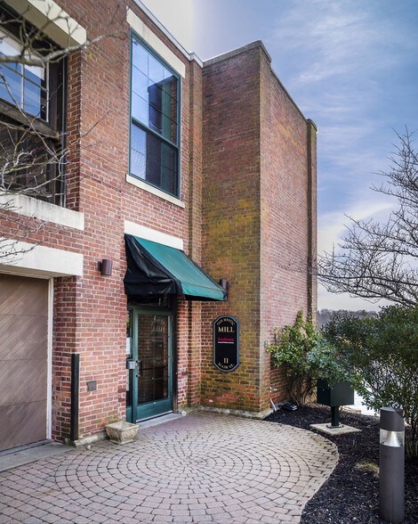 More Photos Of 11 Main St, Mystic Medical For Lease