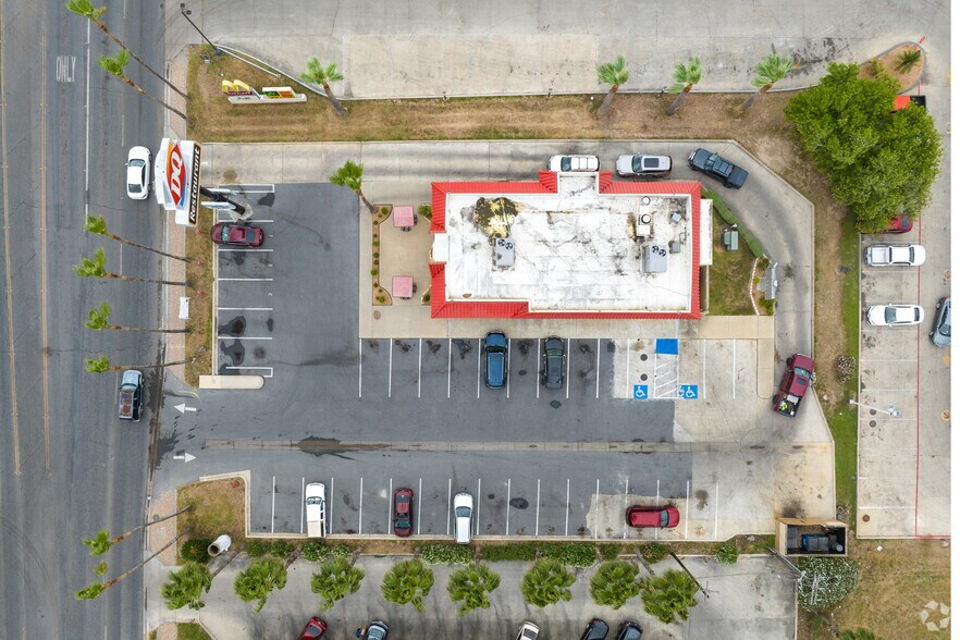 More Photos Of 912 N Main St, La Feria Fast Food For Sale