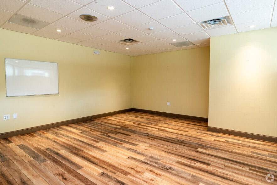 More Photos Of 510-600 E Belvedere Ave, Baltimore Unknown For Lease