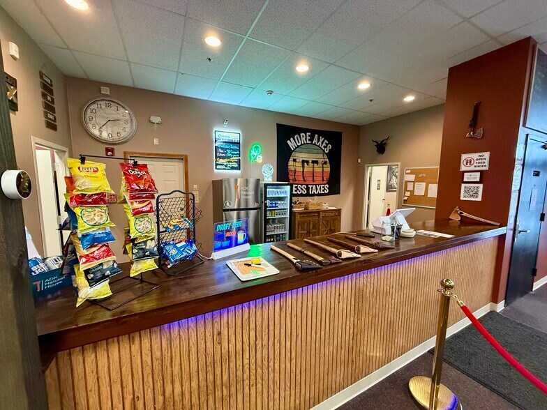More Photos Of 196 2nd Ave, Gloversville General Retail For Sale