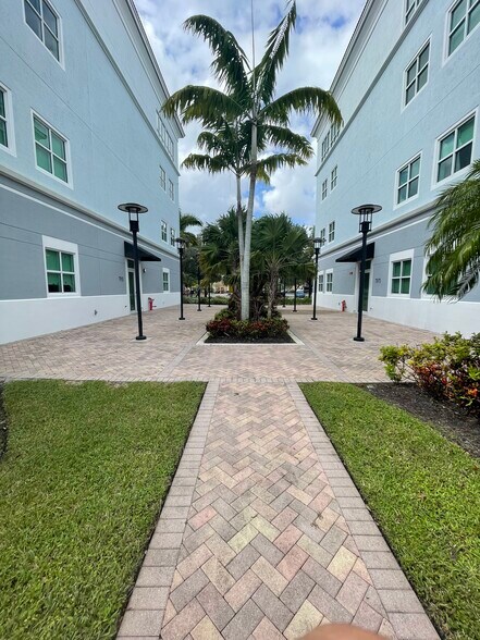 More Photos Of 7951 Riviera Blvd, Miramar Unknown For Lease