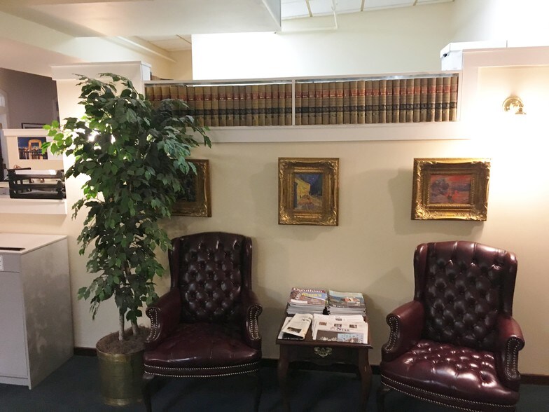 More Photos Of 31 W Superior St, Duluth Office For Lease
