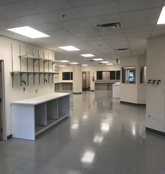 More Photos Of 2155 E Conference Dr, Tempe Medical For Lease