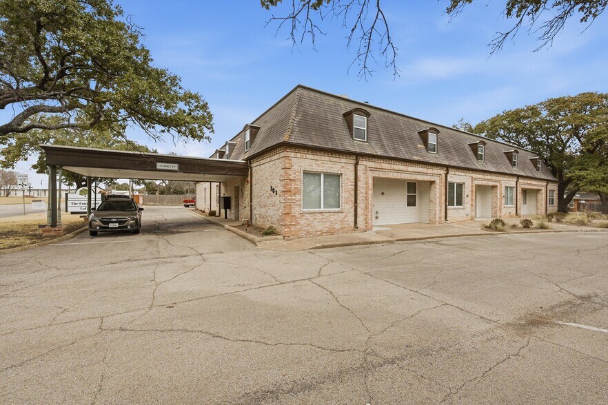 Primary Photo Of 701 N New Rd, Waco Apartments For Sale