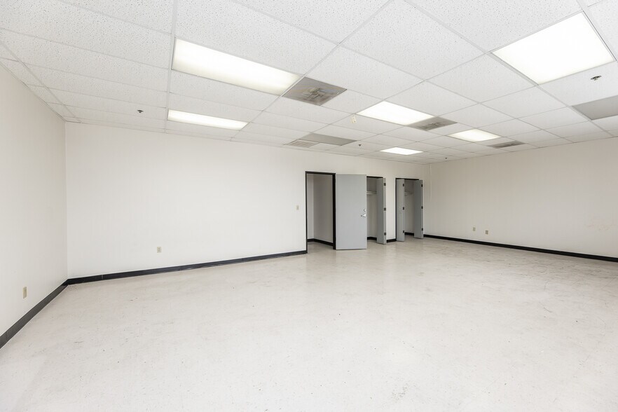 More Photos Of 1411 Hutchins St, Houston Warehouse For Lease