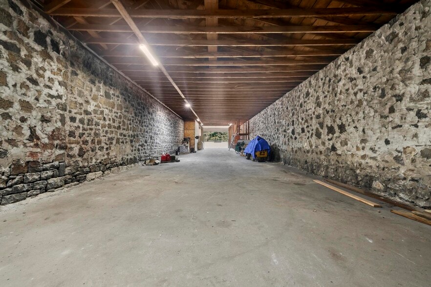 More Photos Of 309 S Rail St W, Shoshone Auto Repair For Sale