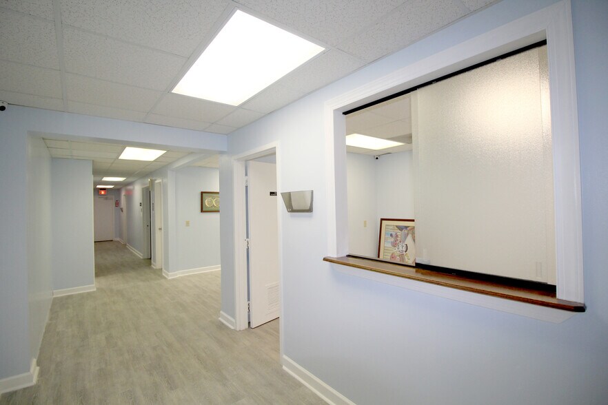 More Photos Of 9765 San Jose Blvd, Jacksonville Medical For Lease
