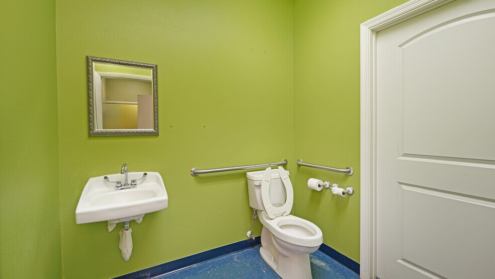 More Photos Of 3950 Sr-64 E, Bradenton Medical For Sale