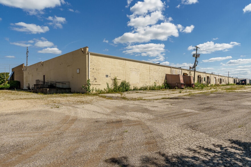 More Photos Of 6320 Material Ave, Loves Park Warehouse For Sale
