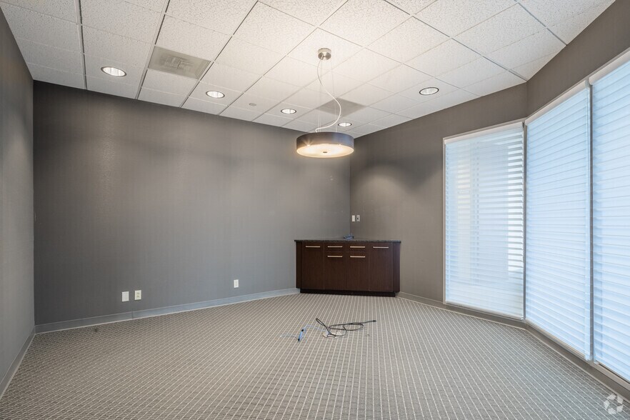 Photo of 27th Floor Ste 2700