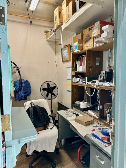 More Photos Of 104-114 Argall Way, Nevada City General Retail For Sale